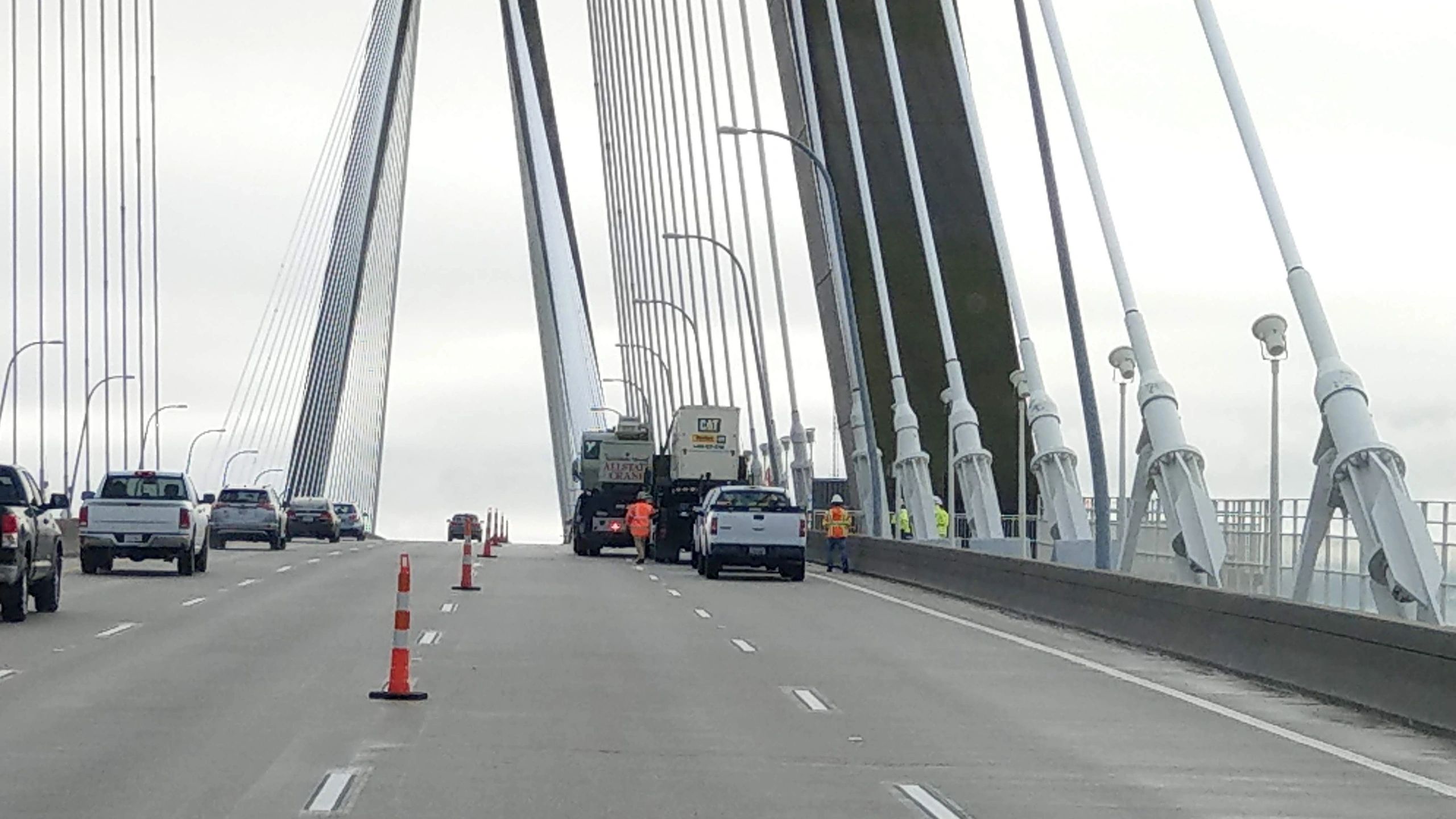 Traffic control on bridge